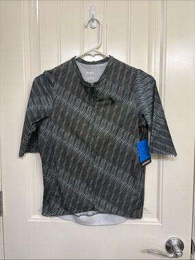 NWT Men's Garneau Green and Gray Patterned Cycling Jersey